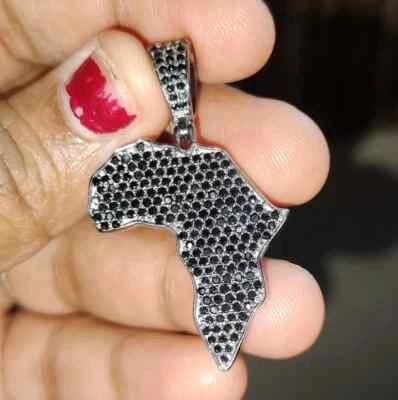 Круглая созданная в лаборатории карта Африки с черным бриллиантом 2 карата кулон покрытие белым золотом 14 карат - Изображение 1 из 4