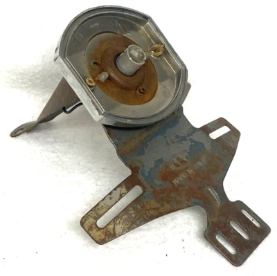 ORIGINAL VESPA PIAGGIO TAILLIGHT ASSEMBLY,LICENSE PLATE HOLDER,BRACKET,FENDER,80 - Image 1 of 4