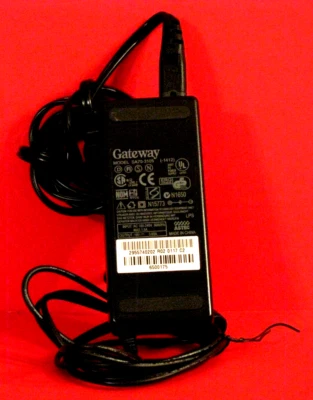 GATEWAY SA70-3105 AC ADAPTER 19V 3.68A 70W SOLO LAPTOPS Free Shipping - Image 1 of 2