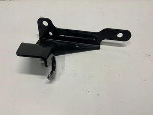 GM 4L60E/4L65E AUTO TRANSMISSION SHIFT CABLE MOUNT BRACKET W/MOUNTING BOLTS #1 - Picture 1 of 6