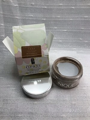 Clinique Blended Face Powder ~05 Transparency 5 (D)~ Full Size [BNIB Sealed] - Image 1 of 4