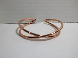 Brazalete de alambre cruzado de cobre Tribe Alive - Se adapta a muñeca de 5" a 6" - Imagen 1 de 4