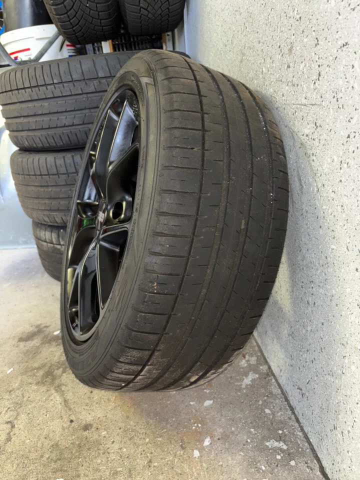 sommerreifen mit schwarzen BBS Felgen 17 Zoll / Zustand einwandfrei wie neu ! - Bild 1 von 3