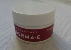 DERMA E Microdermabrasion Scrub .5 oz NEW *read - Picture 1 of 5