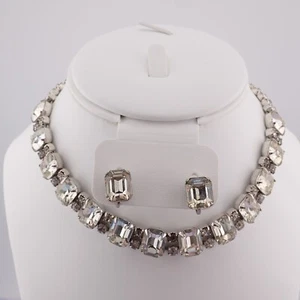 Set orecchini girocollo vintage baguette e strass trasparenti rotondi 15" con retro a vite - Foto 1 di 6