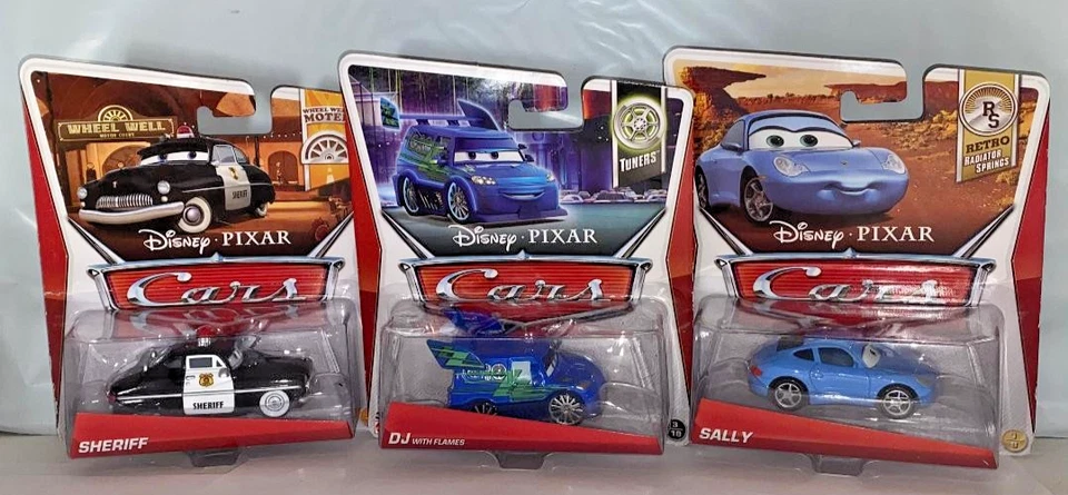 Lote de 3 autos Disney Pixar - resortes de radiador retro Sally, sintonizador DJ, sheriff de hotel Foto 1 de 1