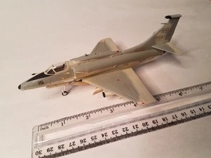 Douglas Skyhawk 1/72 construido y pintado - Imagen 1 de 4