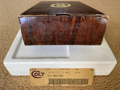 VINTAGE COLT GOVERNMENT MODEL MKIV BOX - Image 1 of 3