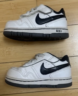 Zapatilla deportiva NIKE blanca con correa sin cordones estilo 394658 - Similar a Air Force 1 - Talla 5C Foto 1 de 4