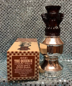 Avon Spicy After Shave 3oz, pieza de ajedrez The Queen II de colección DeCanter Nuevo de Lote Antiguo - Imagen 1 de 1