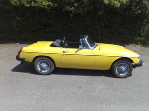 1981 MG MGB Convertible only 43000 miles - Genuine old car - Picture 1 of 17