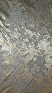 Tela brocada vintage años 40-50 en gris pálido por yarda - Imagen 1 de 4