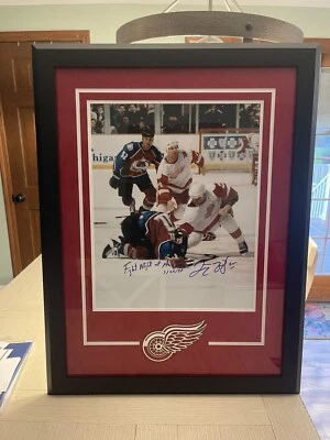 Darren McCarty Detroit Red Wings "Fight Night" 16x20 Signed Framed Photo - Image 1 of 4