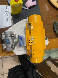 Hytork 221 Stellantrieb mit 1-1/2 Flo Tite Ventil - Bild 1 von 5