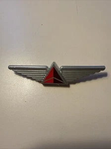 Delta Airlines Flugbesatzung Kunststoffflügel - Souvenir - Bild 1 von 3