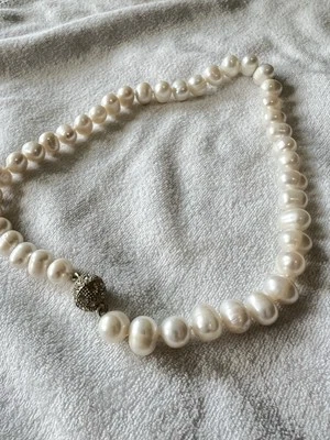 Cadena de perlas Foto 1 de 3