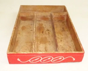 Caja Bandeja Cubiertos Madera Vintage Rojo Dedo Juntas Primitivas 13" x 9" - Imagen 1 de 7