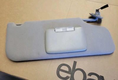 2000-2006 Ford Taurus Mercury Sable Sun Visor Gray Passenger Side Mirror Light - Image 1 of 4