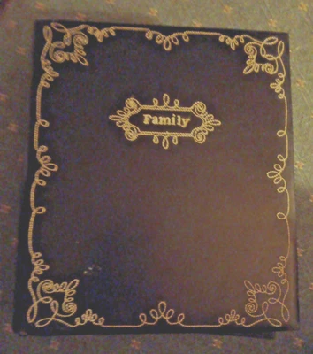 Vtg. Leather Photo Album 50 Pages Holds 200 4x6 Acid Free Pockets - Image 1 of 4