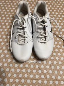 Nike Sideline 3 Cheerleading Casual Shoes 647937-100 Women’s Size 9 - Picture 1 of 7