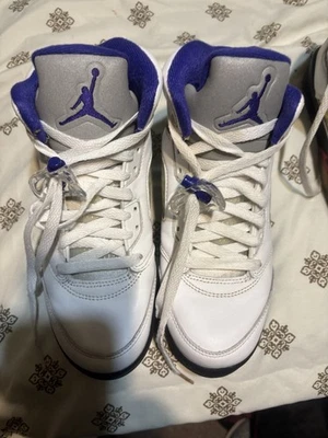 Air Jordan Retro 5 Size 6 Youth 440888141 - Image 1 of 4