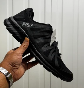Autentiche scarpe da ginnastica Fila FINITION® (uomo UK: 8 e 11) running jogging/nero - Foto 1 di 7