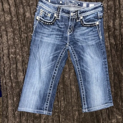 Miss Me Capri Blue jeans Size 14 Great Condition With No Tags - Image 1 of 4