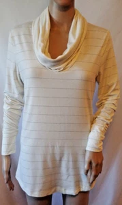 Top tejido cuello capucha Banana Republic talla M marfil con rayas plateadas metálicas L/S - Imagen 1 de 4