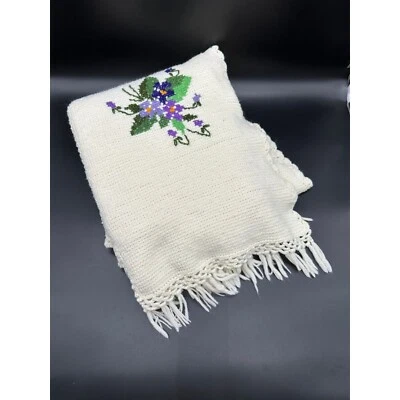 Manta afgana vintage tiro flores púrpura violetas hecha a mano ganchillo flecos Foto 1 de 4
