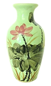Asiatische Keramik Vase mit handbemalter Blumen Seladon Crackle Glasur 6" Höhe EUC - Bild 1 von 7