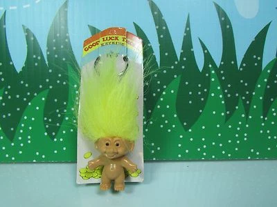 LLAVERO TROLL - 2" Muñeca Russ Troll - NUEVO EN TARJETA - Pelo Amarillo Foto 1 de 4