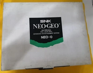 CONSOLE NOLEGGIO NEO GEO STRISCIA VERDE SCATOLA SERIE 006532 NEOGEO AES MATCH SERIAL - Foto 1 di 10