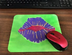 The Gorgeous Alfombrilla de Mouse para Computadora Labios Púrpura Completa - Preciosa Almohadilla Nueva - Imagen 1 de 1