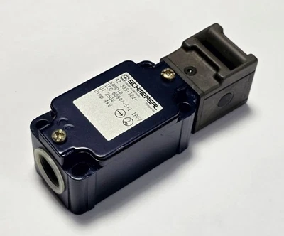 Schmersal AZ 335-12ZR 安全门联锁开关 - 全新 — 第 1/3 张图片