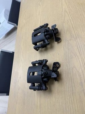 Pinzas traseras Dodge Viper 2001-2002 Foto 1 de 2