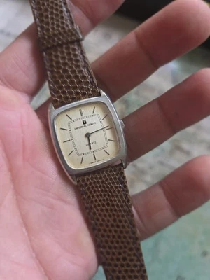 Reloj Universal Geneve para Hombres Raro Correa de Pátina de Acero ¡Funciona Suave! Referencia años 60 Foto 1 de 4