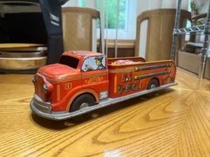 Camión de bomberos vintage de juguete de fricción de metal difícil de encontrar de mar toys ee. uu. - Imagen 1 de 12