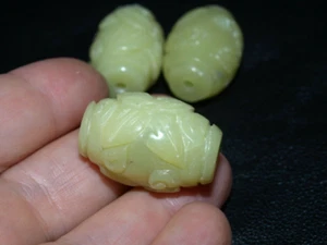 Vintage Carved Chinese Bead Olive Jade Flower Design 25mm x 18mm Barrel Oval - Picture 1 of 3