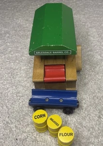 LEARNING CURVE LC99322 Wooden STATION Arlesdale Barrel Co. & CAR W/ BARREL 1997 - Picture 1 of 5