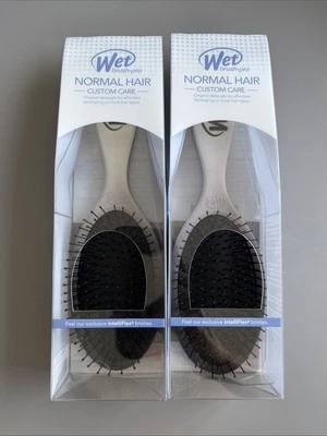 Lot of 2 Wet Brush-Pro Custom Care Normal Hair - Image 1 of 4