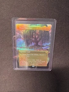 MTG: Three Tree City (Borderless 338) (FOIL) - NM - Bloomburrow - Bild 1 von 3