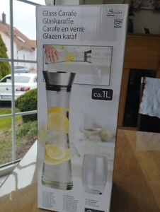 1L Glaskaraffe Wasserkaraffe Karraffe mit Deckel Edelstahl Ausgiesser Glas NEU - Bild 1 von 2