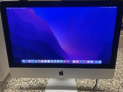 Apple iMac 21.5" 2017 A1418 i5 3.0GHz 8GB 1TB SSD Radeon Pro 555, MNDY2LL/A - Image 1 of 4