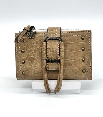 Cartera para mujer Jessica Simpson Asher camel tachonada guijarros, dije mariposa Foto 1 de 4