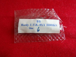 AN UNUSED PACKET OF VINTAGE HARDY U.T.E SIZE 6 FLY HOOKS - Picture 1 of 2