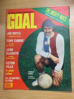 GOAL MAGAZINE #215 14 OCT 1972 UK FOOTBALL MAGAZINE - VILLA TEAM POSTER (LL) - Image 1 of 4