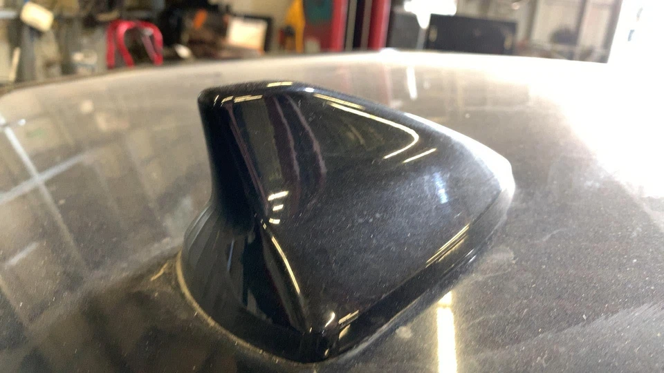 Cadillac CTS Coupe 2dr Radio Antenna 2014 2015 2016 2017 - Image 1 of 1