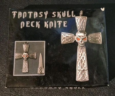 Cuchillo de cuello de metal calavera Tomahawk U.S.A.Fantasy. Foto 1 de 4