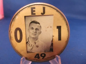 1949 ENDICOTT JOHNSON SHOE COMPANY EMPLOYEE PHOTO ID BADGE PINBACK - Picture 1 of 2