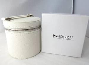 Nuevo Pandora Cremallera Cuero Blanco Redondo Estuche de Viaje Dije Soporte Organizador - Imagen 1 de 8